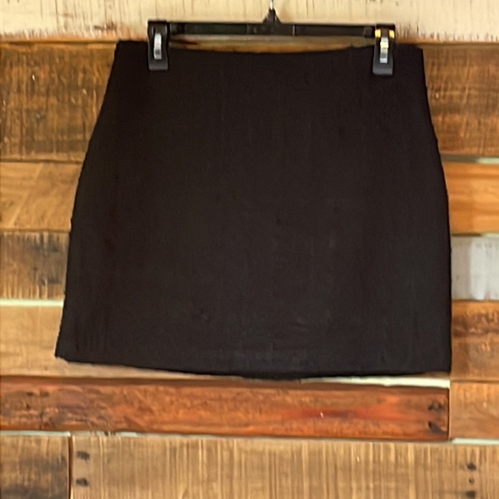 NWT H&M TEXTURED MINI SKIRT